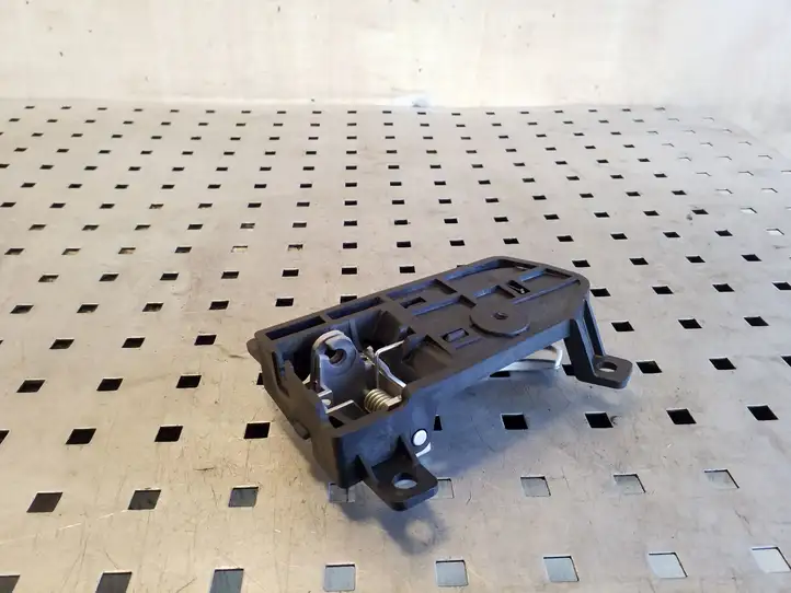 Kia Sportage   826103U000 Внутренняя ручка