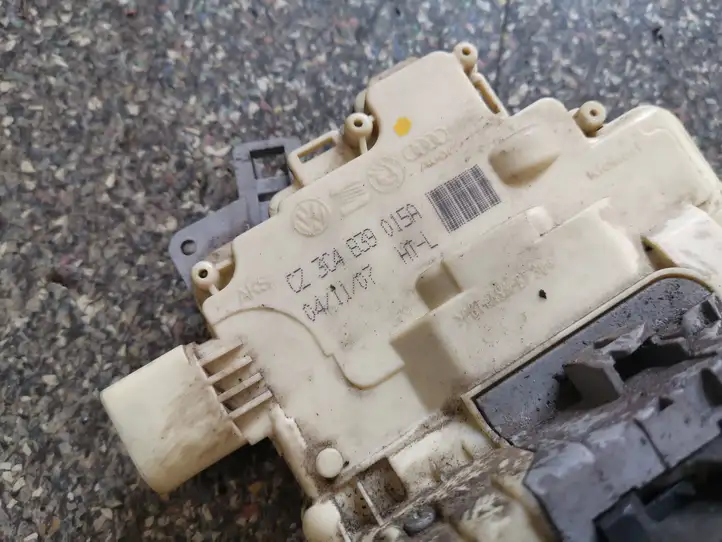 Volkswagen PASSAT B6 (2005 - 2010)  3C4839015A Замок задней двери
