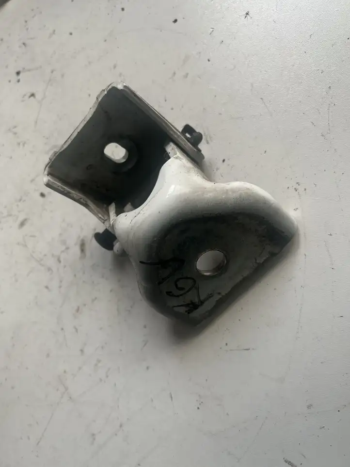 Citroen C3 (2002 - 2009)   Верхняя петля задней двери