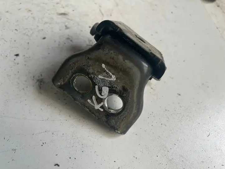 Peugeot 407 (2004 - 2011)   Верхняя петля задней двери