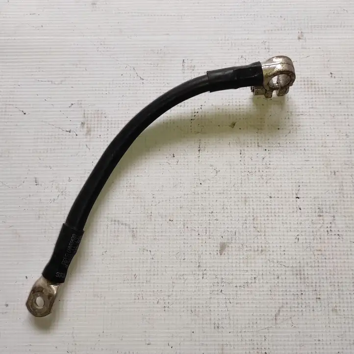 Audi A8 (2005 - 2007)  4E0971235B Минусовый провод (аккумулятора)