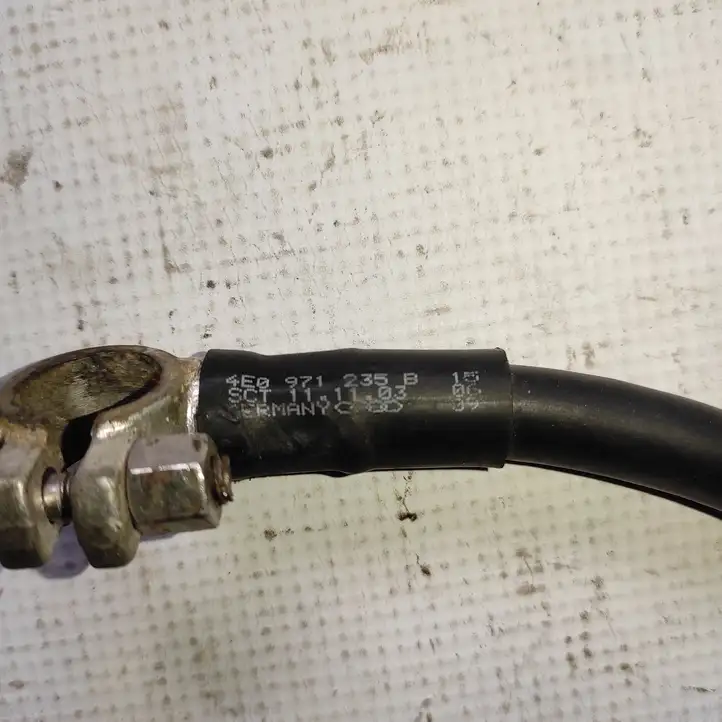 Audi A8 (2005 - 2007)  4E0971235B Минусовый провод (аккумулятора)