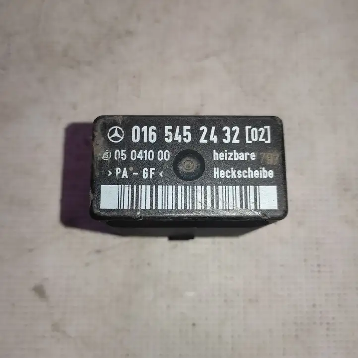 Mercedes-Benz Vito Viano W638 (1996 - 2003) 0165452432 Реле вентилятора охлаждения — фото 1
