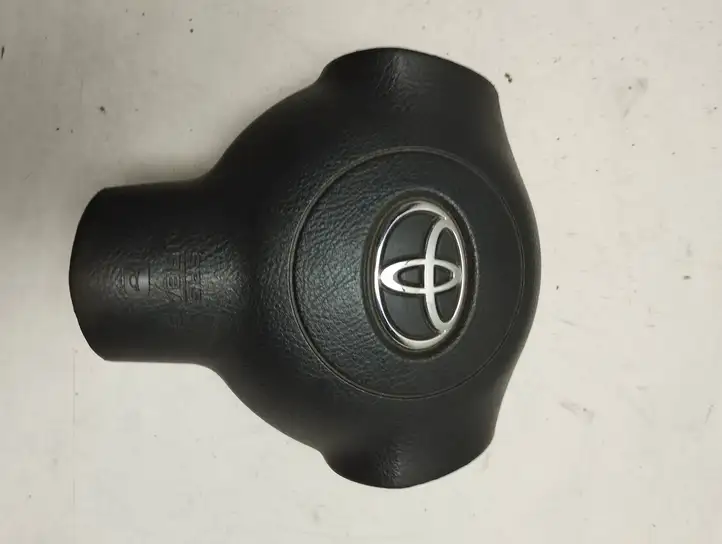 Toyota Corolla E120 E130 (2004 - 2007) Подушка безопасности руля — фото 3