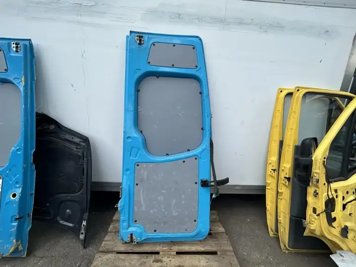 Mercedes-Benz Sprinter W906 (2006 - 2018) 9067402300 Багажная дверь — фото 9