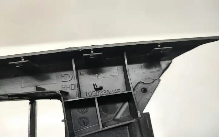 BMW X3 F25 (2010 - 2017) 105023684 Накладка кнопки стеклоподъемника — фото 3
