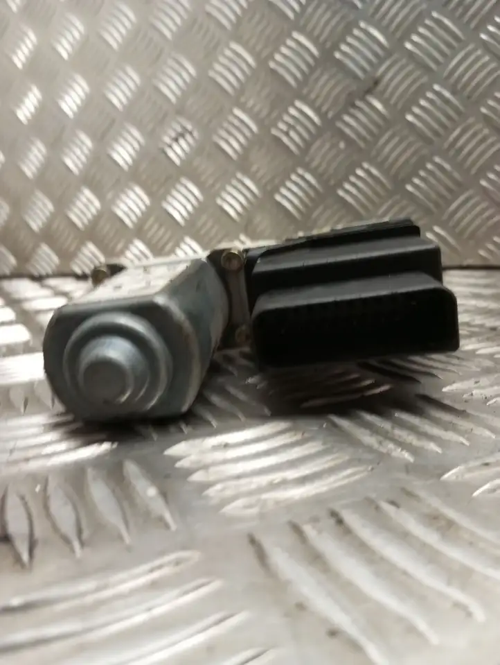 Volkswagen Touran I (2003 - 2010)  0536006002 электродвигатель переднего стеклоподъемника