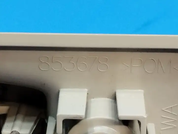 Ford Edge I (2007 - 2014)  7T437804132 Держатель щитка от солнца