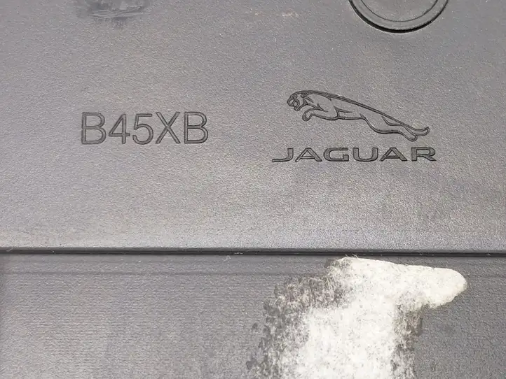 Jaguar F-Pace (2016 - ) HX73018B09A Боковой воздушный дефлектор — фото 5