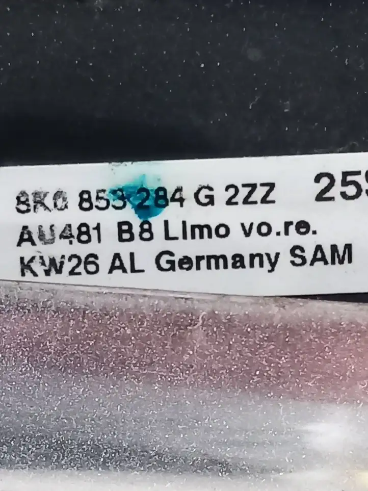 Audi A4 S4 B8 8K (2007 - 2011) 8K0853284G Накладка стекла передней двери — фото 3