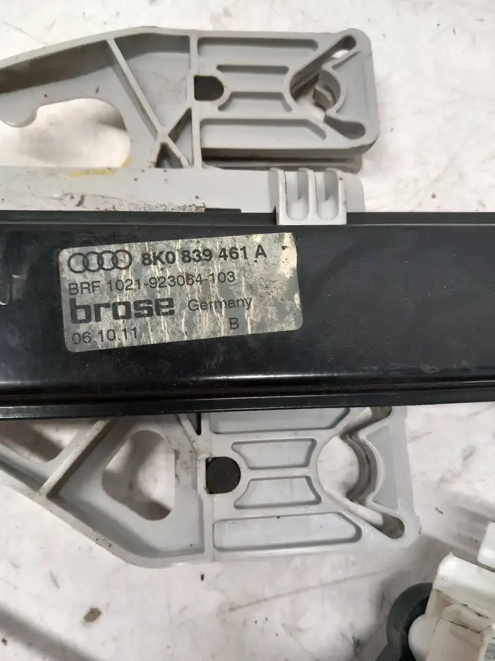 Audi A4 S4 B8 8K (2007 - 2011) 8K0959811A Стеклоподъемник задней двери — фото 3
