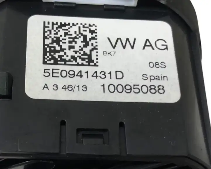 Skoda Octavia Mk3 (5E) (2013 - 2019) 5E0941431D Включатель фонарей — фото 4
