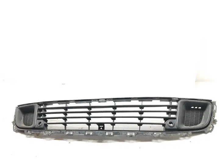 Citroen C5 (2008 - 2017) 9681052677 Нижняя решетка переднего бампера — фото 1