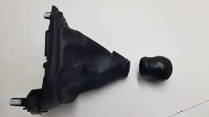 Peugeot 4007 (2007 - 2012)  8015A009ZZ Отделка рычага переключения передач (кожа, головка)