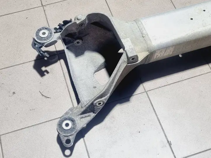 Peugeot 508 (2010 - 2014)  9640718610 Задняя траверса