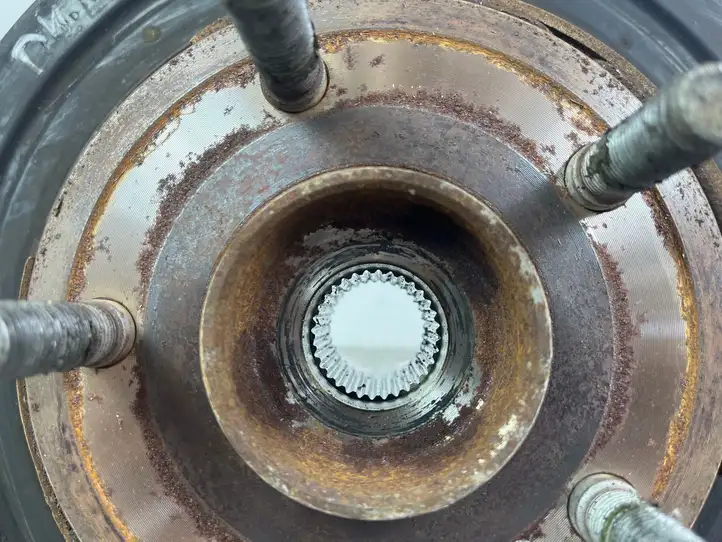 Dodge Durango (2013 - )  04877112AC Ступица