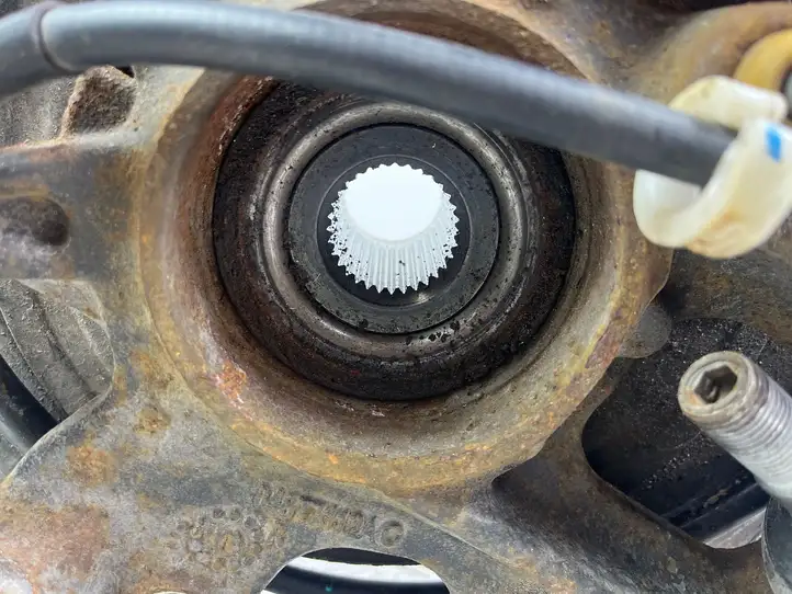 Dodge Durango (2013 - )  04877112AC Ступица