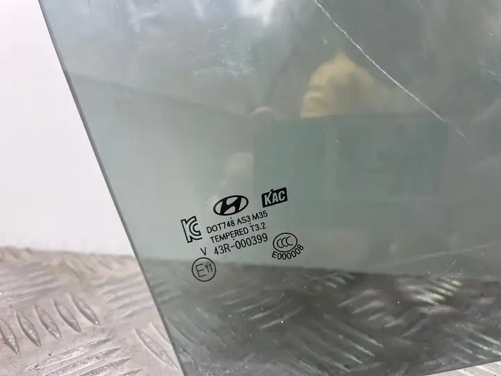 Hyundai Grand Santa Fe NC (2015 - 2018) Стекло задней двери — фото 2