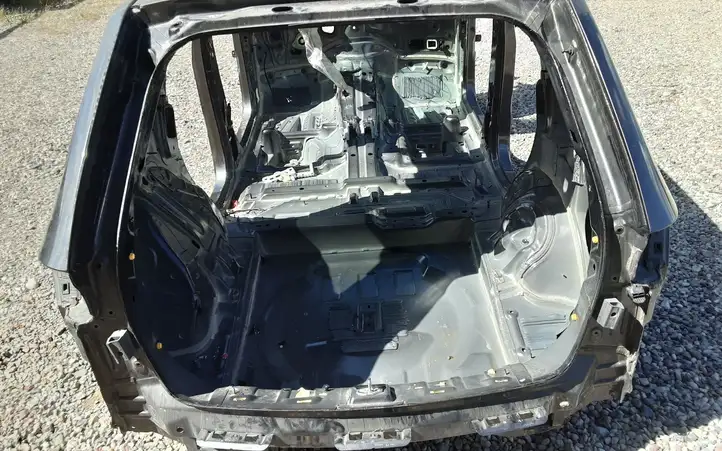 Jeep Grand Cherokee (2010 - 2021) Кузов — фото 6