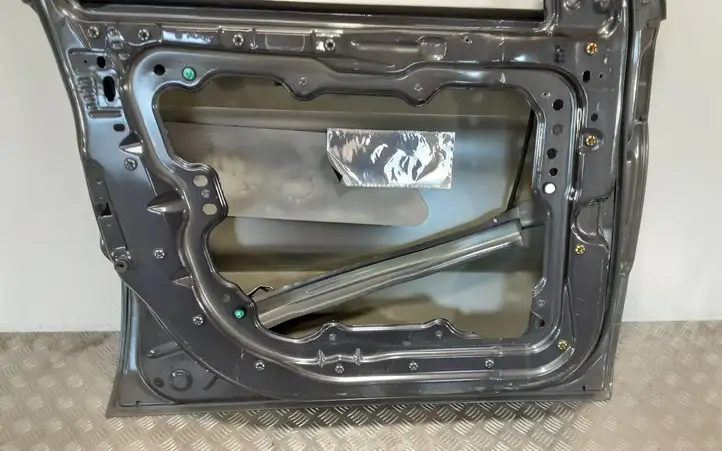 Jeep Grand Cherokee (2010 - 2021) Дверь — фото 3