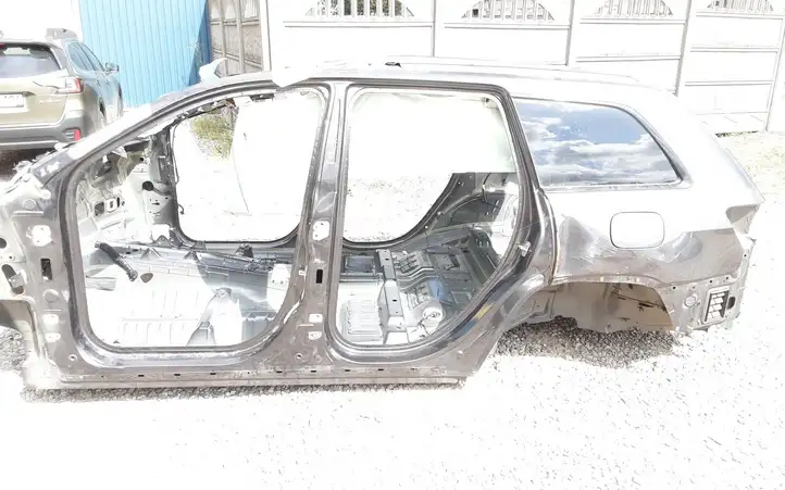 Jeep Grand Cherokee (2010 - 2021) Кузов — фото 3