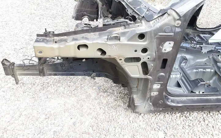 Jeep Grand Cherokee (2010 - 2021) Кузов — фото 7