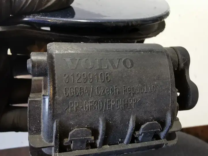 Volvo V60 (2013 - 2018) 31299106 Крышка зарядного разъема — фото 2