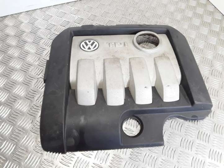 03G103925AN Volkswagen Golf V Variklio dangtis (apdaila)