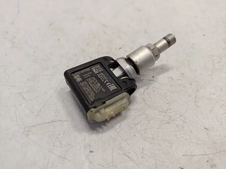 BMW X3 G01 (2018 - )  6887140 Датчик давления покрышек