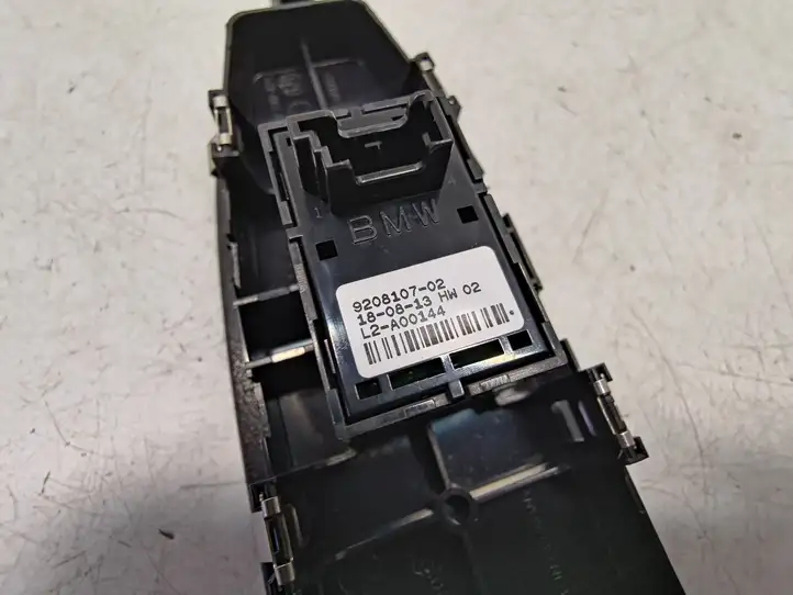 BMW 3 F30 F35 F31 (2012 - 2018) 9208107 Блок кнопок стеклоподъемников — фото 2