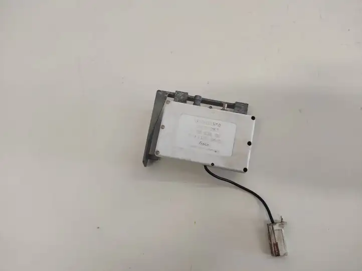 Volvo XC70 (2004 - 2007)  30679287 Усилитель антенны