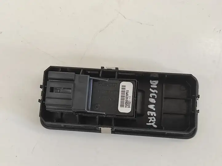 Land Rover Discovery 3 - LR3 (2004 - 2009) YUD501070PVJ Блок кнопок стеклоподъемников — фото 4