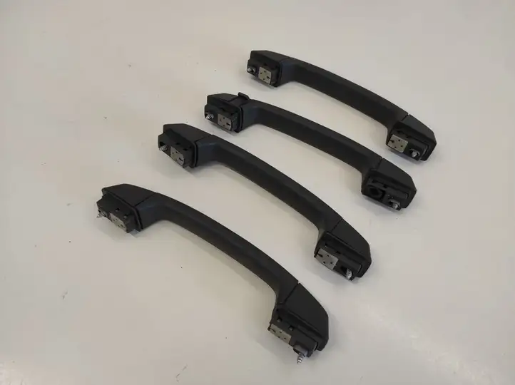 BMW X3 E83 (2003 - 2010) 201222012 Потолочная ручка передняя — фото 2