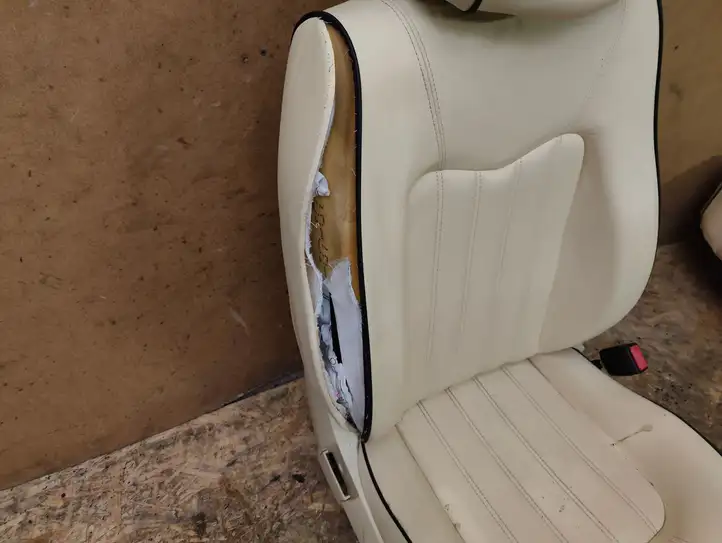 Maserati Quattroporte (2003 - 2008) Переднее сиденье пассажира — фото 3
