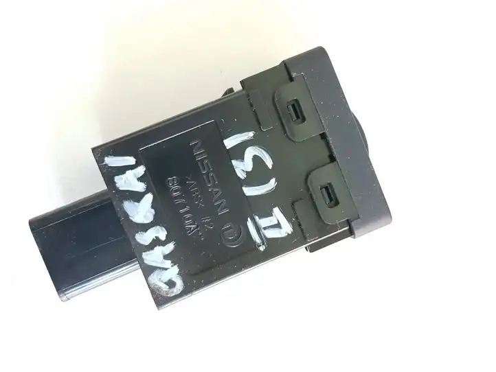 Nissan Qashqai (2017 - 2020)  HV02B Другие включатели / ручки/ переключатели