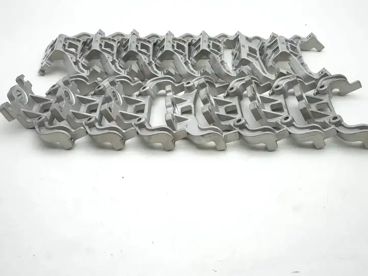 Ford Kuga III (2020 - )  LX6810C674EA Держатель аккумулятора