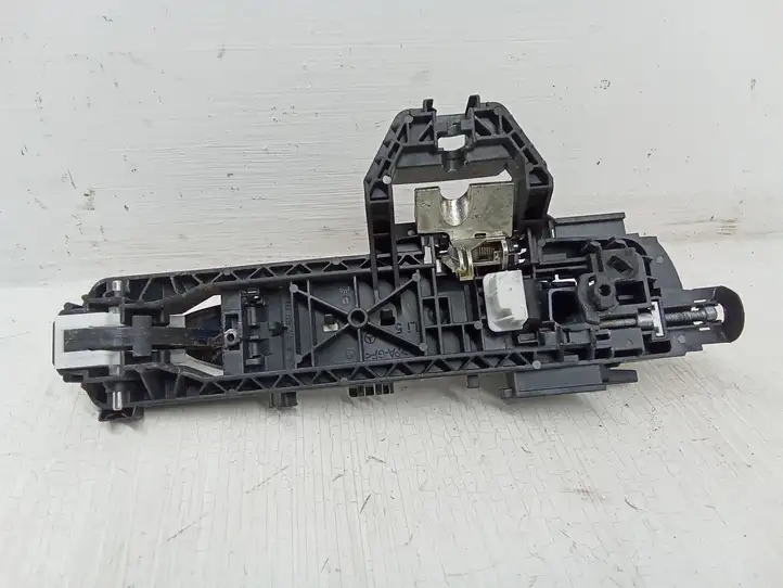 Mercedes-Benz C W204 (2007 - 2014)  A2047602134 Наружная ручка