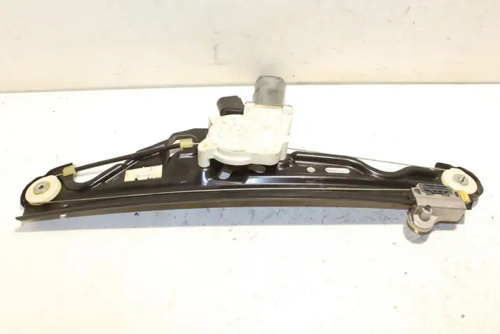 BMW 5 E60 E61 (2004 - 2010)  6922320 Передний комплект электрического механизма для подъема окна