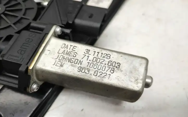 BMW 3 E90 E91 (2005 - 2012)  9030221 Передний комплект электрического механизма для подъема окна