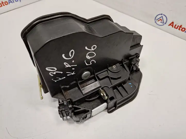 BMW 3 F30 F35 F31 (2012 - 2018) 7229459 Замок задней двери — фото 2