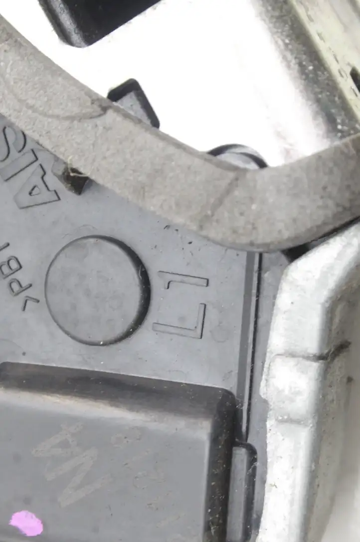 Toyota Prius+ (ZVW40) (2011 - 2018) Замок задней двери — фото 6