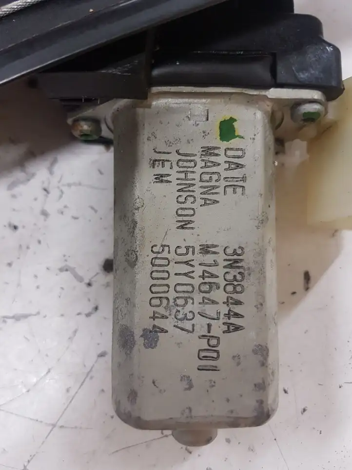 BMW 3 F30 F35 F31 (2012 - 2018)  7351050 Передний комплект электрического механизма для подъема окна