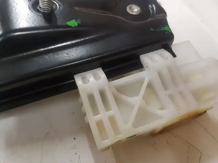 BMW 3 F30 F35 F31 (2012 - 2018)  7351050 Передний комплект электрического механизма для подъема окна