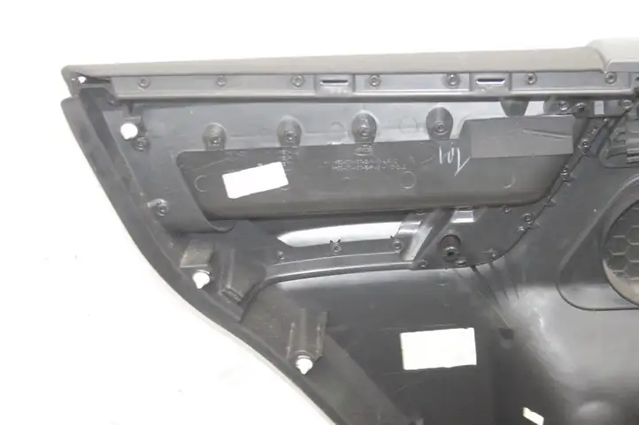 Land Rover Freelander 2 - LR2 (2006 - 2010) Обшивка задней двери — фото 7