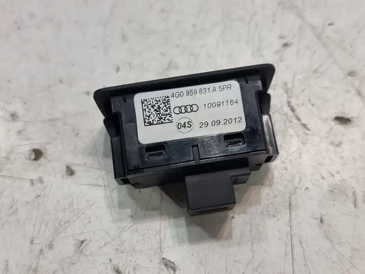 Audi Q5 SQ5 (2012 - 2017) 4G0959831A Кнопка закрытия крышки багажника — фото 3