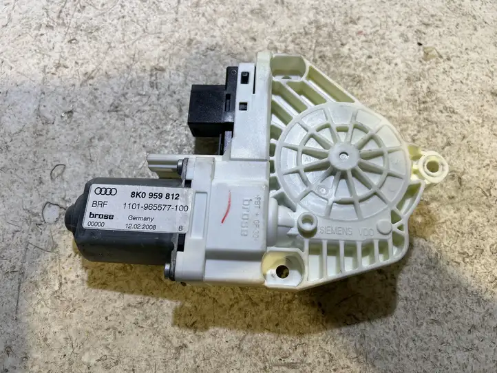 Audi A4 S4 B8 8K (2007 - 2011) 8K0959812 Стеклоподъемник задней двери — фото 1