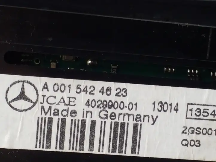 Mercedes-Benz E C207 W207 (2009 - 2017)  A0015424623 Экран сенсорного экрана парковки PDC