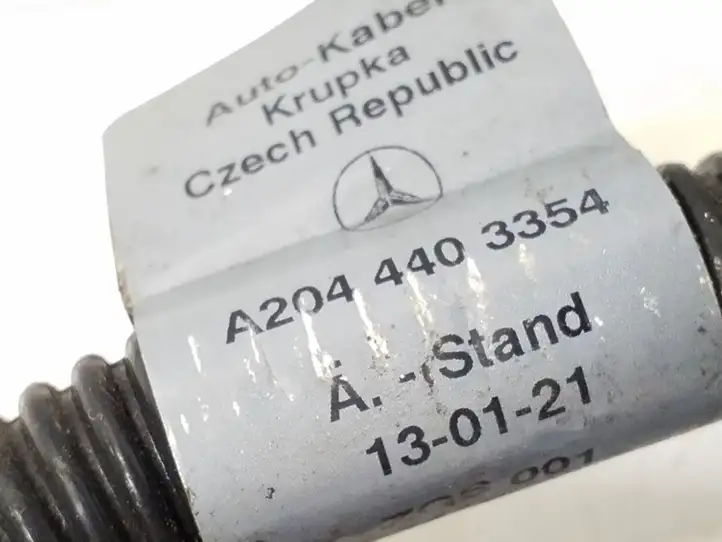 Mercedes-Benz E C207 W207 (2009 - 2017) A2044403354 Плюсовой провод аккумулятора — фото 3