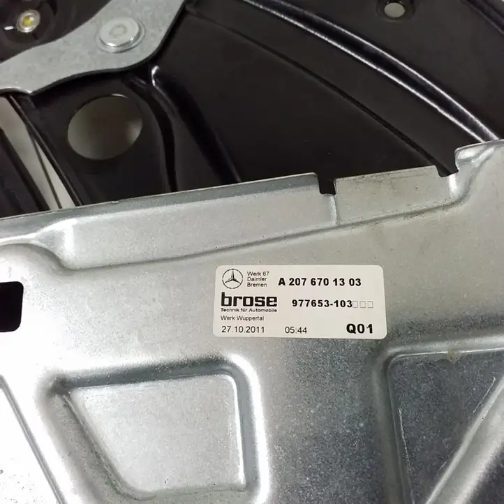 Mercedes-Benz E C207 W207 (2009 - 2017) A2076701303 Стеклоподъемник передней двери (комплект) — фото 3