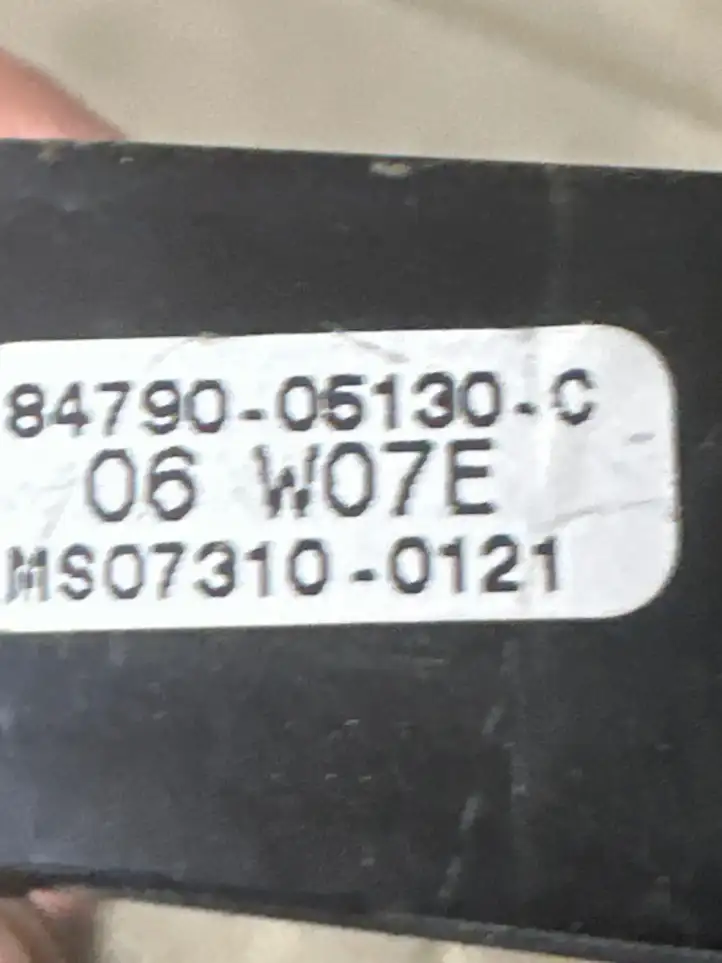 Toyota Avensis T250 (2006 - 2009) 8479005130 Кнопка обогрева стекла — фото 3